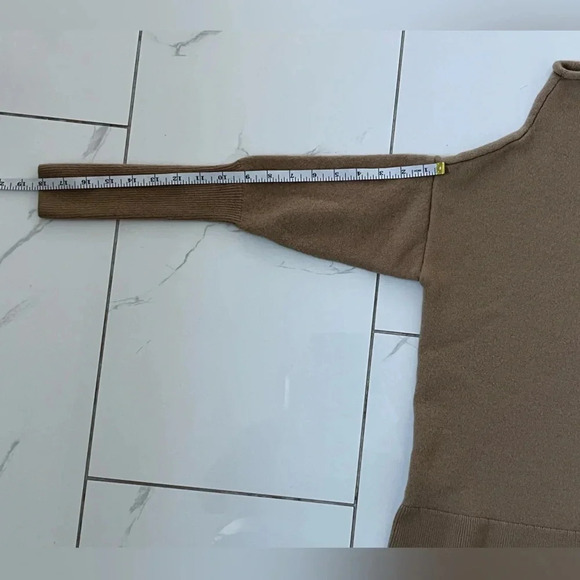 Wilfred/ Knit merino wool/ Mock  neck/ Tan sweater/ Size US S - Picture 11 of 13